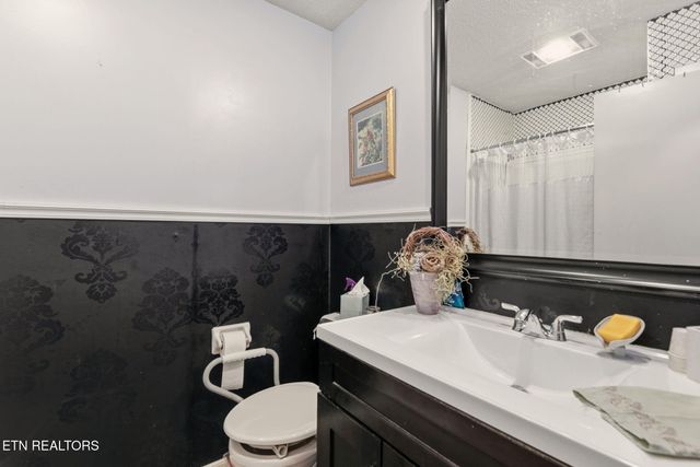 4510 NE Mockingbird Drive Drive, Knoxville, TN 37918