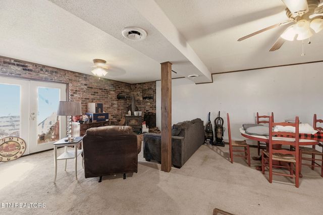 4510 NE Mockingbird Drive Drive, Knoxville, TN 37918