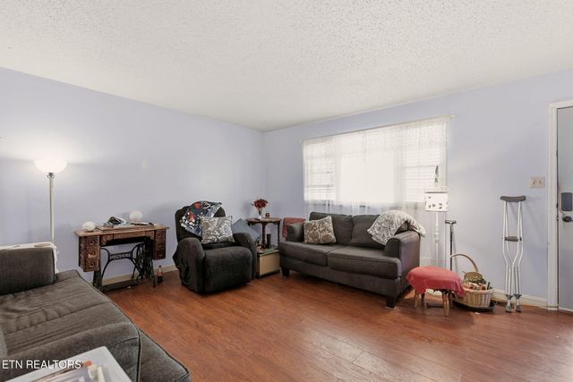 4510 NE Mockingbird Drive Drive, Knoxville, TN 37918