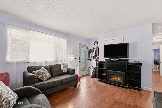 4510 NE Mockingbird Drive Drive, Knoxville, TN 37918