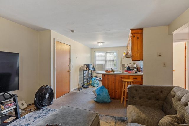 180 Tyngsboro Road 9C, Chelmsford, MA 01863