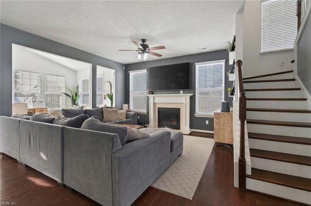 700 Angel Wing DR, Chesapeake, VA 23323