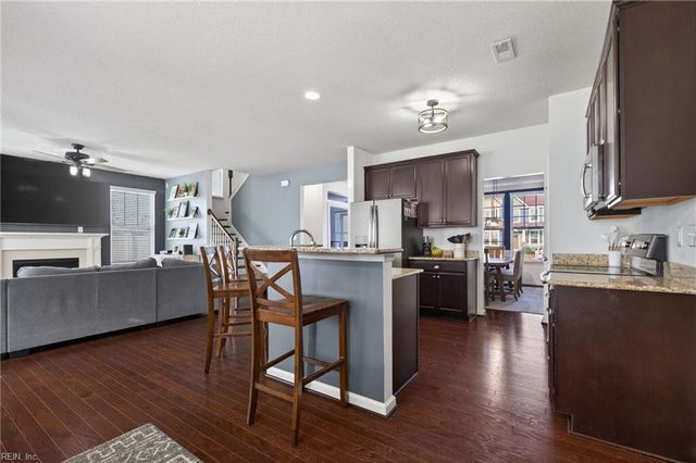 700 Angel Wing DR, Chesapeake, VA 23323