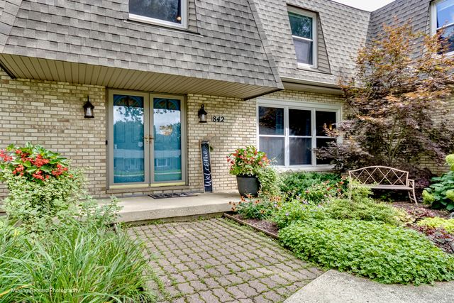 842 Winmoor Drive, Sleepy Hollow, IL 60118