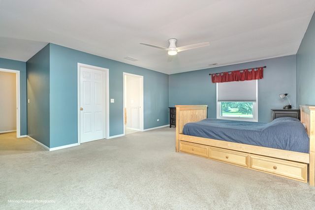 842 Winmoor Drive, Sleepy Hollow, IL 60118