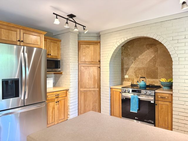 842 Winmoor Drive, Sleepy Hollow, IL 60118