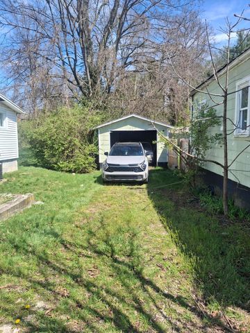 17 White Avenue, Mt Sterling, KY 40353