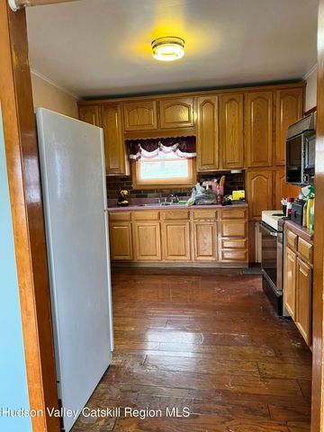 102 Washington Avenue, Coxsackie, NY 12051