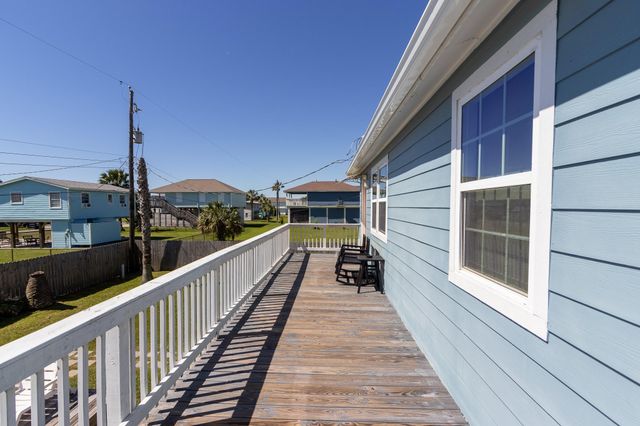 16619 Mansvelt Road, Jamaica Beach, TX 77554