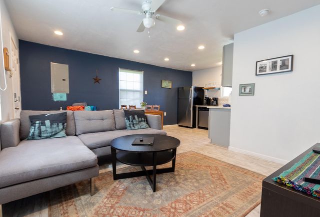 16619 Mansvelt Road, Jamaica Beach, TX 77554