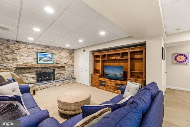 1700 OLD WELSH RD, Huntingdon Valley, PA 19006