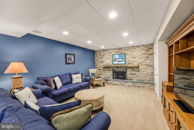 1700 OLD WELSH RD, Huntingdon Valley, PA 19006