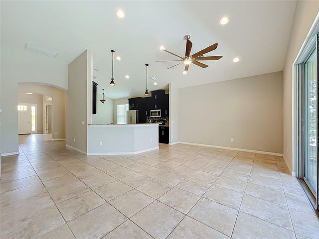 5766 MAYPOP CIR, Sarasota, FL 34238