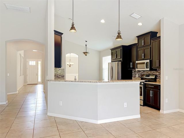 5766 MAYPOP CIR, Sarasota, FL 34238