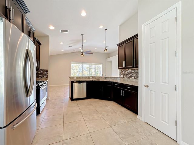 5766 MAYPOP CIR, Sarasota, FL 34238