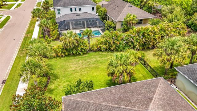 5766 MAYPOP CIR, Sarasota, FL 34238