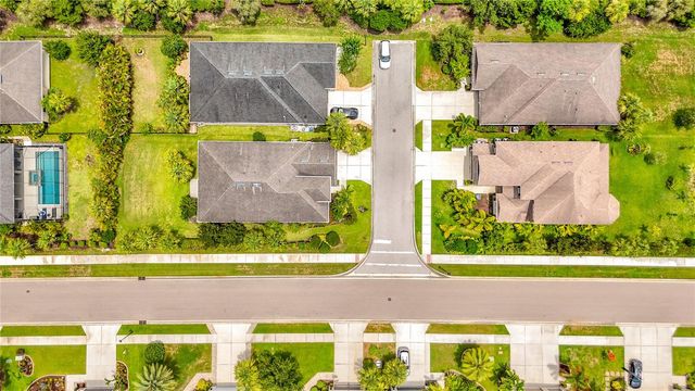 5766 MAYPOP CIR, Sarasota, FL 34238
