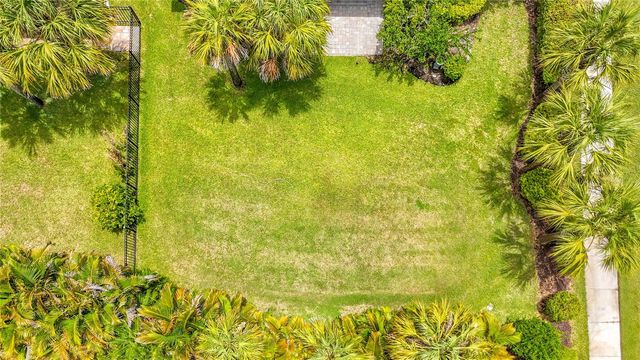 5766 MAYPOP CIR, Sarasota, FL 34238