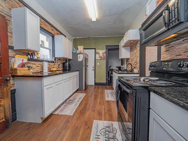 309 S 4TH ST, Moberly, MO 65270