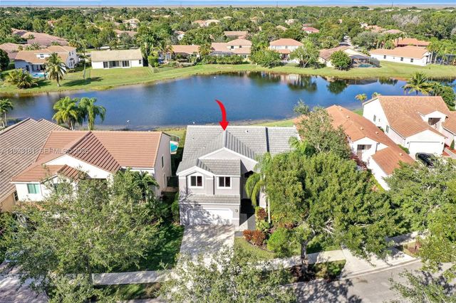 322 Lake Crest Ct, Weston, FL 33326