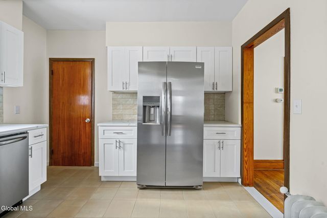 10 Wood Terrace, Albany, NY 12208