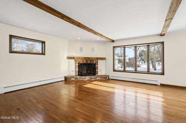 10 Wood Terrace, Albany, NY 12208