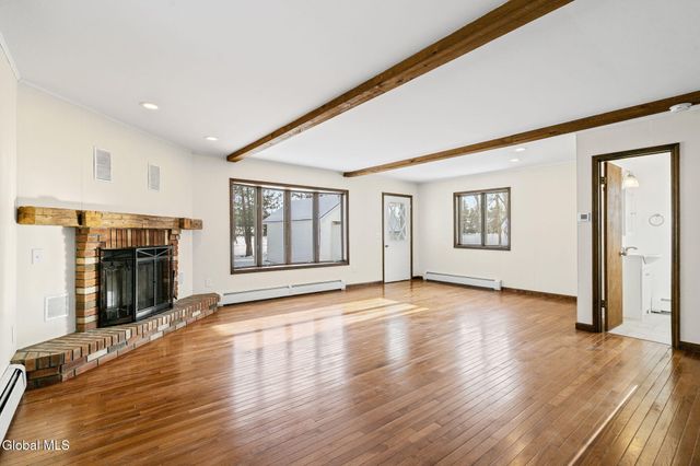 10 Wood Terrace, Albany, NY 12208