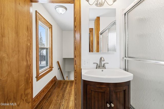 10 Wood Terrace, Albany, NY 12208