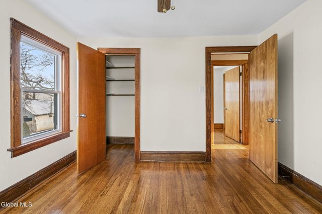 10 Wood Terrace, Albany, NY 12208