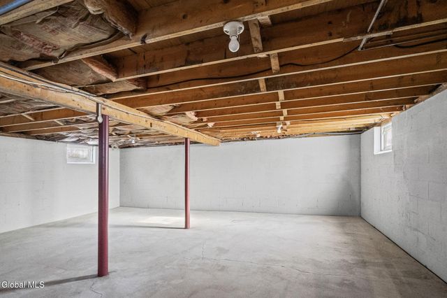 10 Wood Terrace, Albany, NY 12208