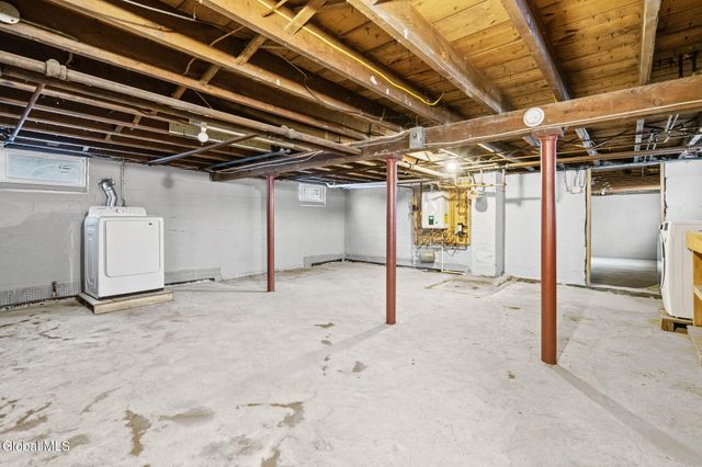 10 Wood Terrace, Albany, NY 12208