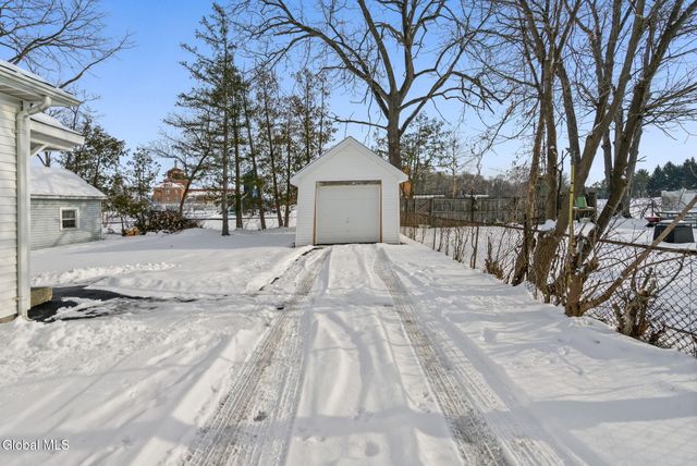 10 Wood Terrace, Albany, NY 12208