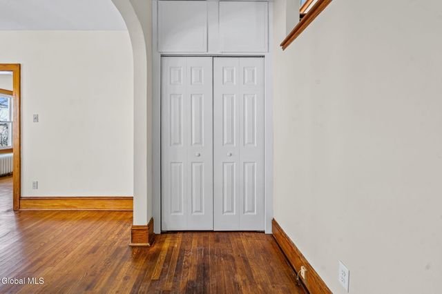 10 Wood Terrace, Albany, NY 12208