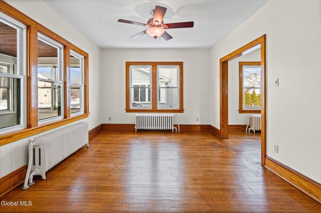 10 Wood Terrace, Albany, NY 12208