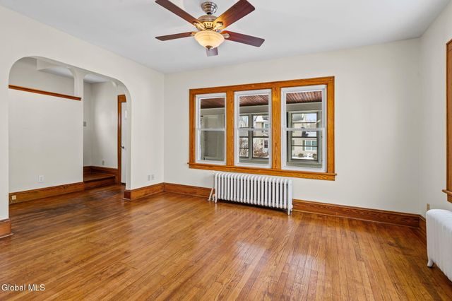 10 Wood Terrace, Albany, NY 12208