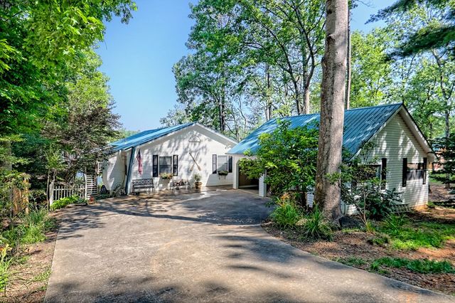 372 Piney Point Road, Blairsville, GA 30512