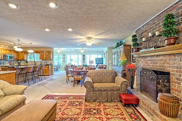372 Piney Point Road, Blairsville, GA 30512