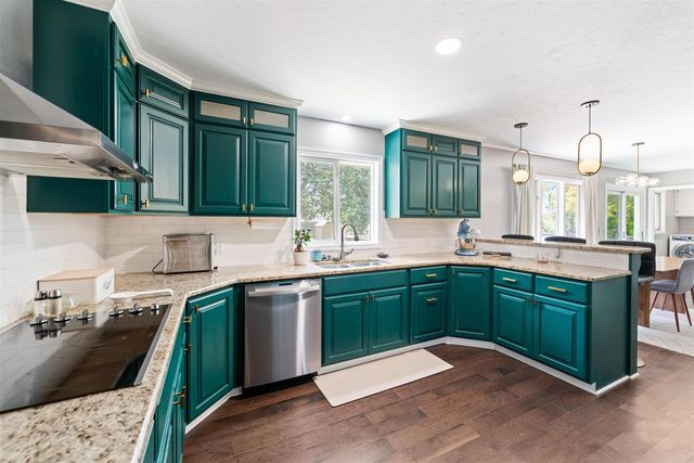 211 Millview Rd, Salina, KS 67401