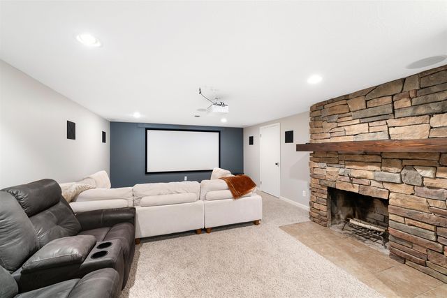 211 Millview Rd, Salina, KS 67401