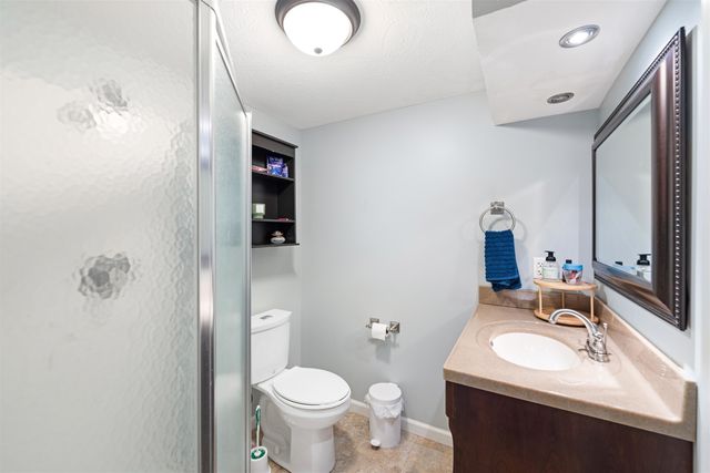 211 Millview Rd, Salina, KS 67401