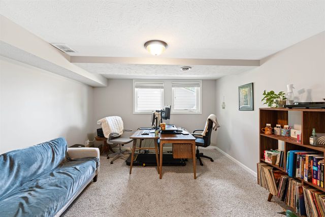 211 Millview Rd, Salina, KS 67401