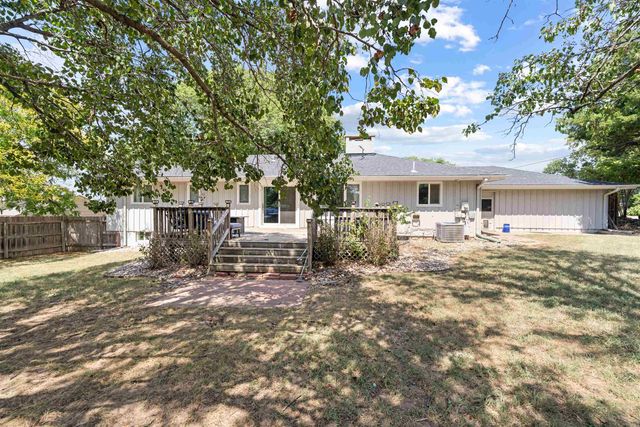 211 Millview Rd, Salina, KS 67401