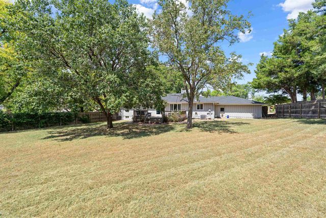 211 Millview Rd, Salina, KS 67401