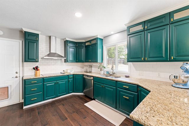 211 Millview Rd, Salina, KS 67401