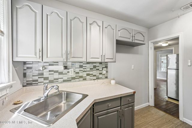 3513 COLLEGE Street, Jacksonville, FL 32205