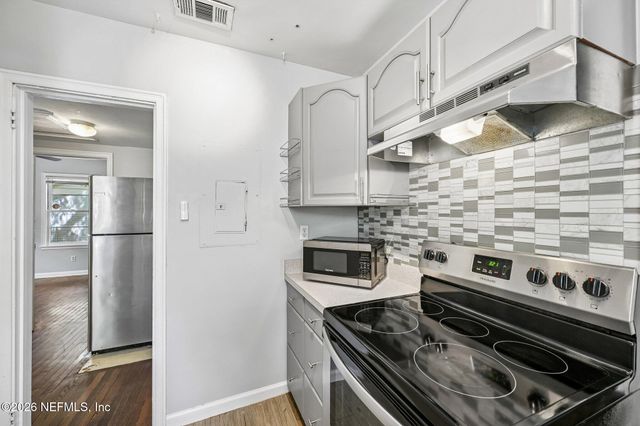 3513 COLLEGE Street, Jacksonville, FL 32205