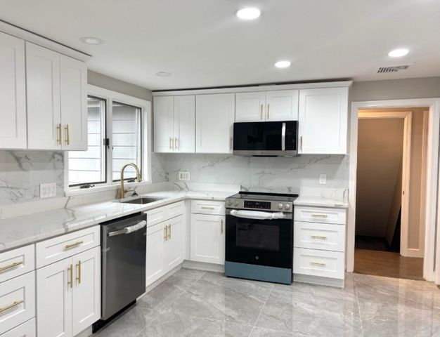 338 Langley Rd, Newton, MA 02459