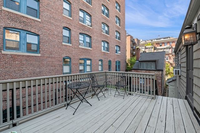 36 Joy Street F2, Boston, MA 02114
