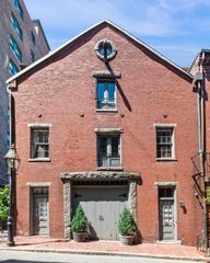 36 Joy Street F2, Boston, MA 02114