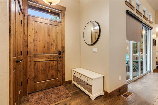 714 S Wrangler Court, Sisters, OR 97759